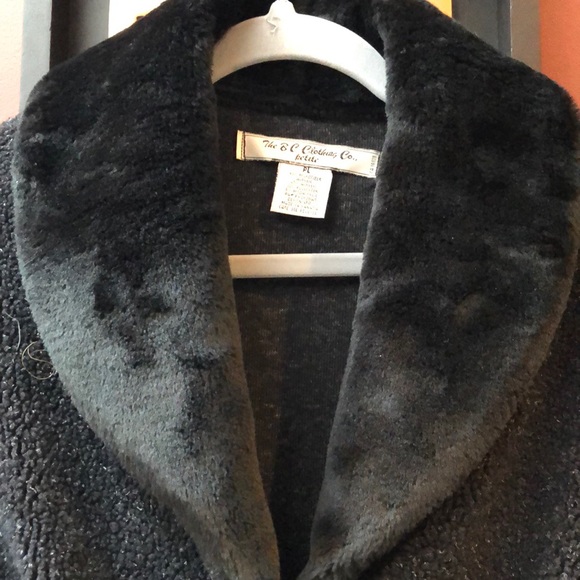 BC CLOTHING COMPANY PETlTE FLEECE DRESS JACKET WITH FAUX FUR COLLAR - Picture 3 of 11